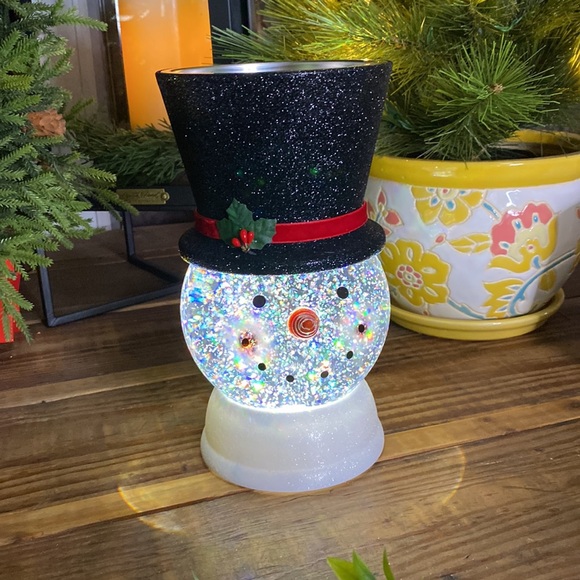 Bath and Body Works Glitter Swirling Snowman Water Globe ❄️☃️ - Picture 6 of 17